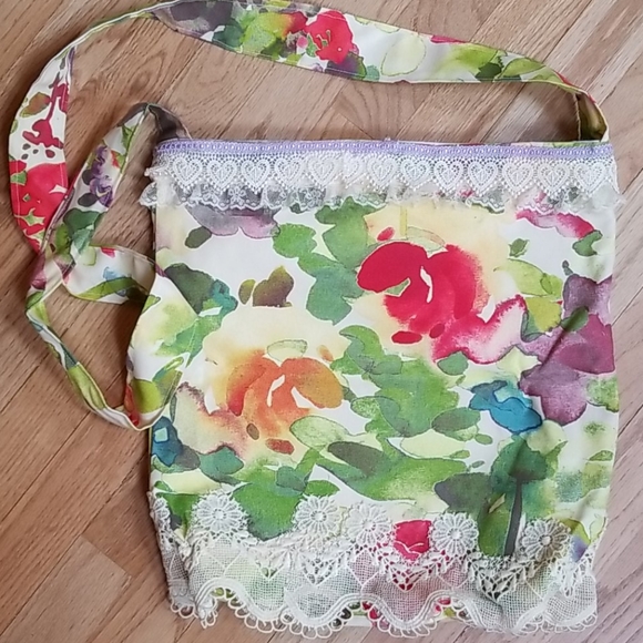 Hand Crafted Artisan Boho Gypsy Embellished Beaded Lace Crossbody Tote Bag - Picture 8 of 16